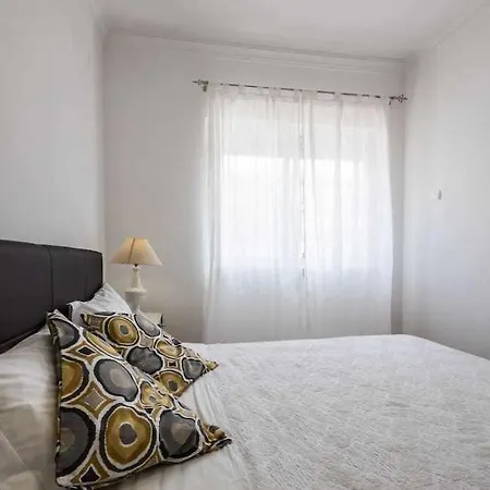Apart Lisboa Confortavel 2 Quartos Com Terraco Odivelas  Exterior photo
