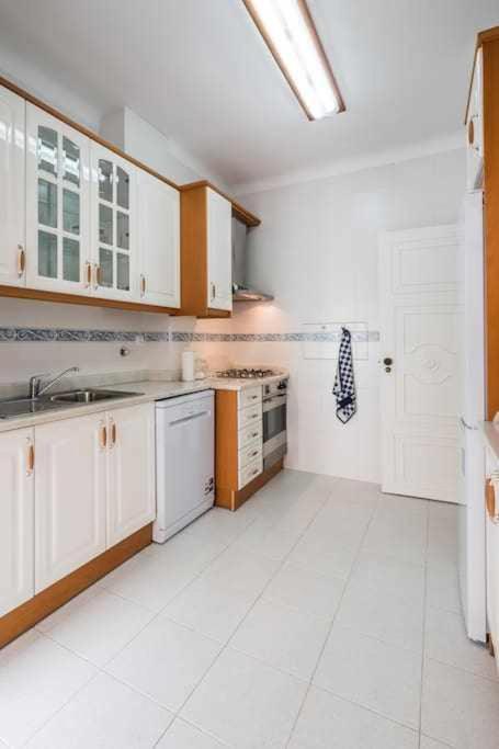 Apartment Lisboa Confortavel 2 Quartos Com Terraco *