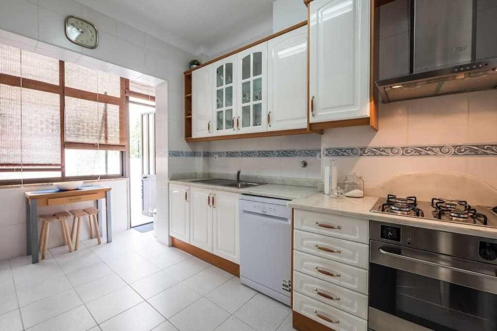 Apartment Lisboa Confortavel 2 Quartos Com Terraco Odivelas (Lisbon)