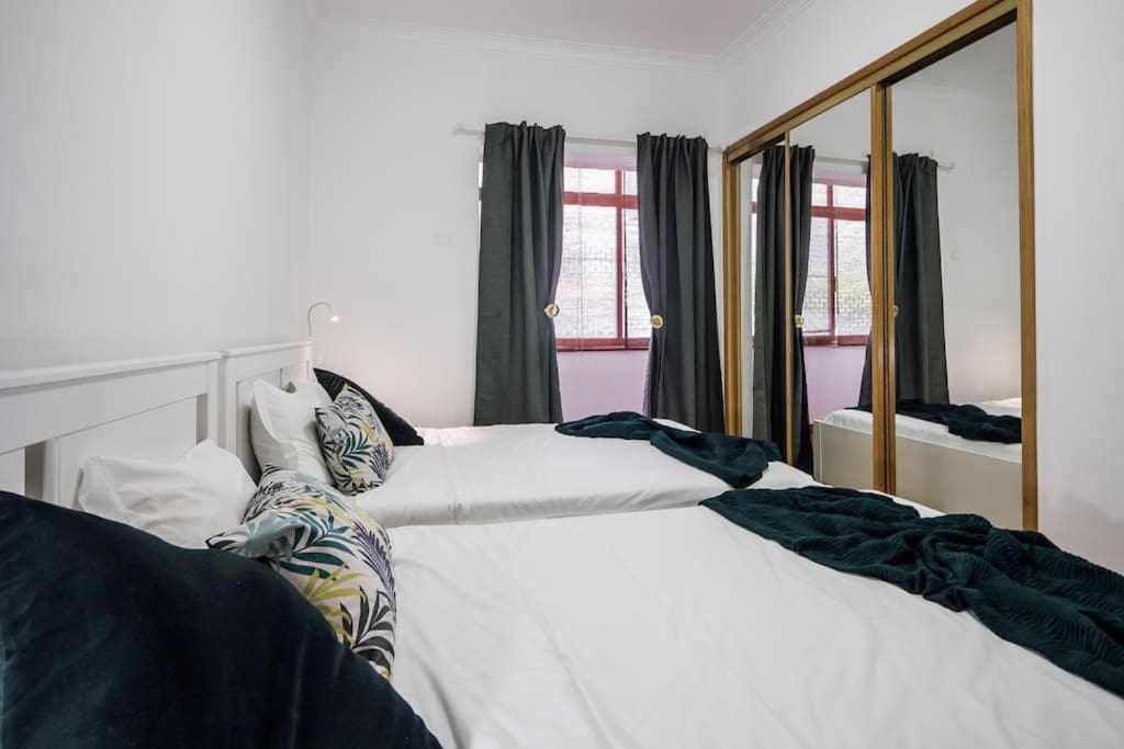 Lisboa Confortavel 2 Quartos Com Terraco Apartment